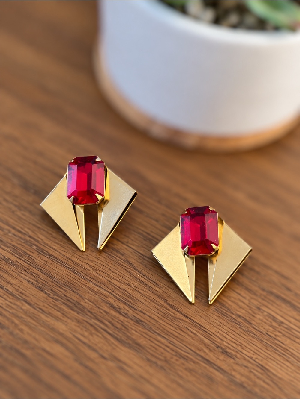 Vintage 1980s Retro Gold-Tone Geometric Red Crystal Statement Ear